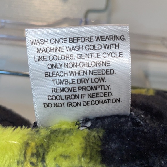 Grinch Sleep Shorts - Picture 4 of 5